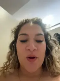 Sara_smiiith211 webcam model stream image
