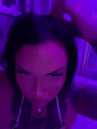 _MelinaCurves_ webcam model stream image