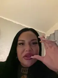 _MelinaCurves_ webcam model stream image