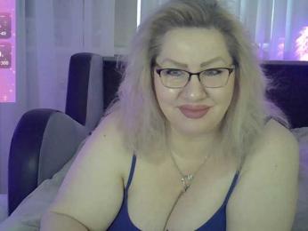 AngelinaGlam webcam model stream image