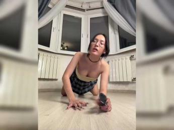 Littleotter webcam bongacams model stream image