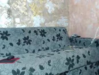 leoroman webcam model stream image