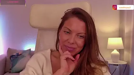 Nova-Lee webcam model stream image