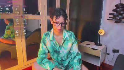AliceMadnes webcam model stream image