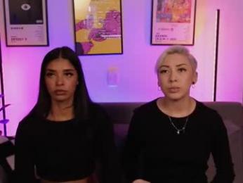 violettgrey_ webcam model stream image