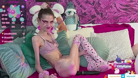 KittyRaine webcam model stream image