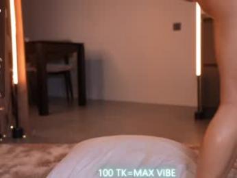 mon1_day webcam model stream image