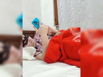 elina94p webcam model stream image