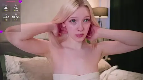 EdlaHewell webcam stripchat model stream image