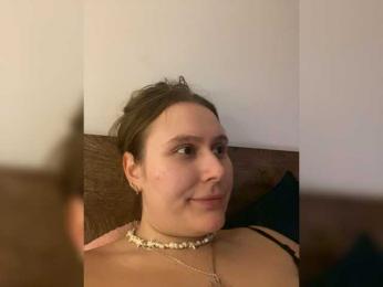 Ivi7777 webcam model stream image