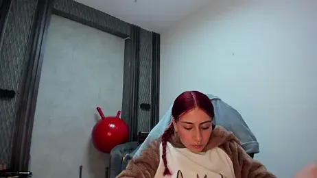 selene_red_ webcam model stream image