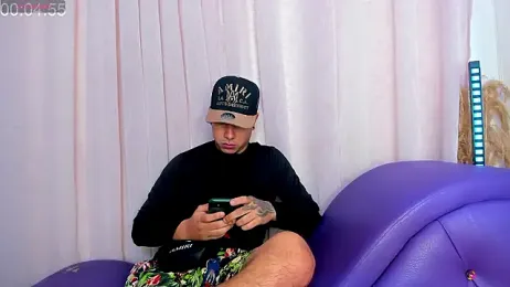 Yourslust_ webcam model stream image