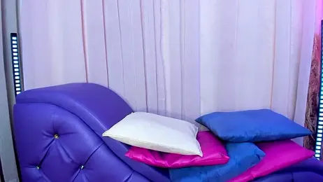 Yourslust_ webcam model stream image