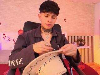 Angeel Thomas webcam model stream image