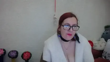 PlayfullMature webcam model stream image