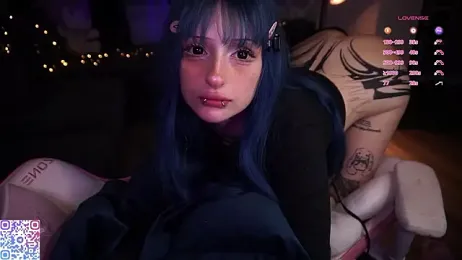 hikmurr webcam stripchat model stream image