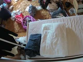 voyeurcam-julmodels-whitebed-5 webcam model stream image