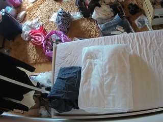 voyeurcam-julmodels-whitebed-5 webcam model stream image