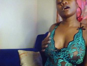 Mweka33 webcam bongacams model stream image
