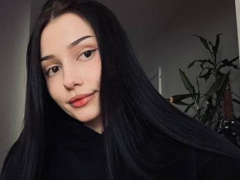 TeneshaLaton webcam model stream image