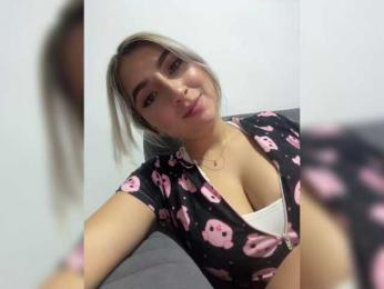 erin- webcam model stream image