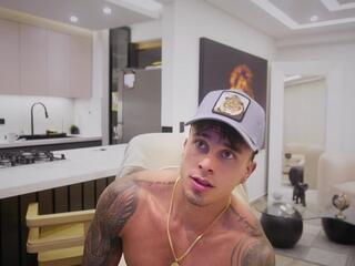 Belami Colton webcam model stream image