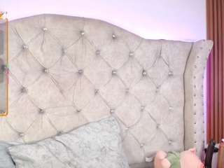 eva-walker webcam model stream image