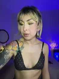 Cinamoonn webcam stripchat model stream image