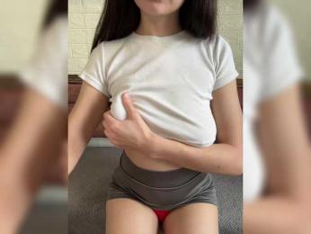 Wiskey webcam model stream image