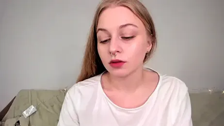 MiaMews webcam model stream image