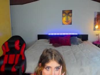 _cloe_1 webcam model stream image