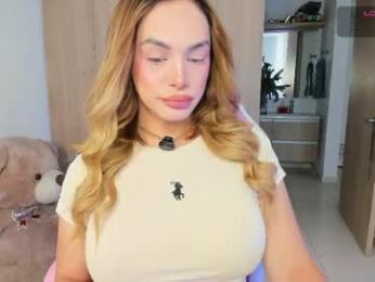 sophiehoney_ts webcam chaturbate model stream image