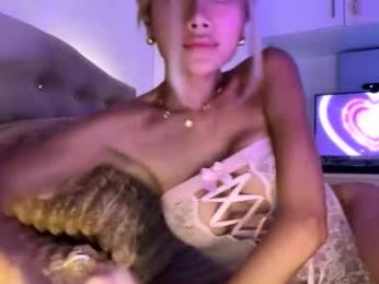 urfavevivian webcam model stream image