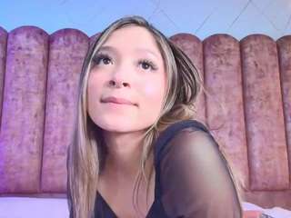 victoria-adams14 webcam model stream image