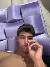 Adan21_cm webcam stripchat model stream image