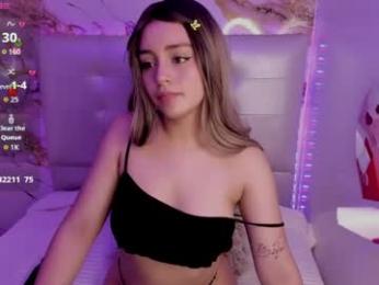 anna_blade_ webcam model stream image