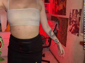 Kushina webcam model stream image