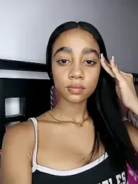 Zoe_Sweett18 webcam model stream image