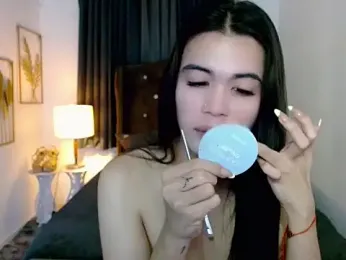 hollyyumiloove webcam model stream image