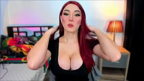 DevineHugeSelfsuck webcam model stream image