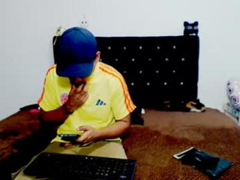 dannieparis webcam model stream image