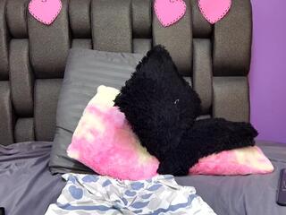 Penelope Cooper webcam model stream image