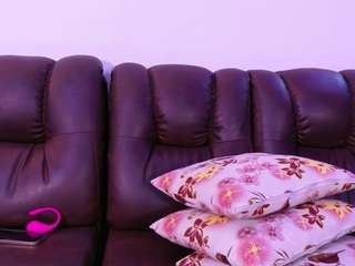 lara-giraldo webcam model stream image