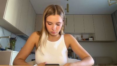 RubyeStrande webcam model stream image