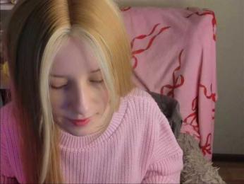 plushsara webcam model stream image
