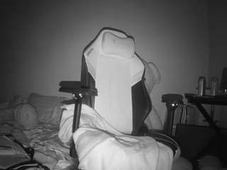 voyeurcam-sexy-little-ana-01 webcam model stream image