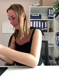 Hii_Lolla webcam model stream image