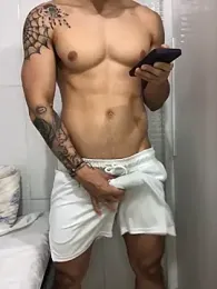 dot_21cm_ webcam model stream image