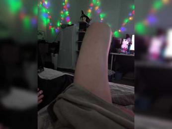 Sluttyfuck25 webcam model stream image