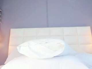 ahincale webcam camsoda model stream image